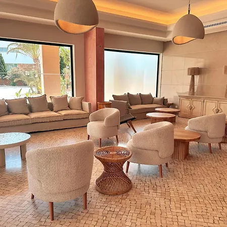 Apartahotel Balaia Plaza 4*