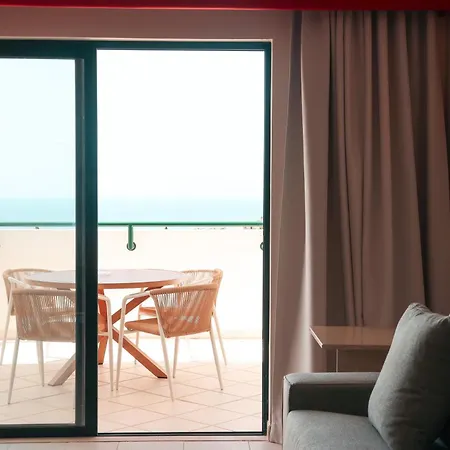 Apartahotel Balaia Plaza 4*