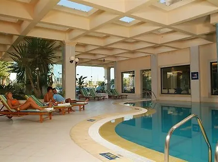 מלון דירות Balaia Plaza
