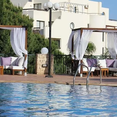 Ξενοδοχείο με διαμερίσματα Balaia Plaza