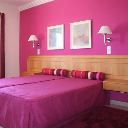 Cheerfulway Balaia Plaza 4* 阿尔布费拉