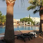 Cheerfulway Balaia Plaza 4* אלבופיירה