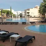 Cheerfulway Balaia Plaza 4* אלבופיירה